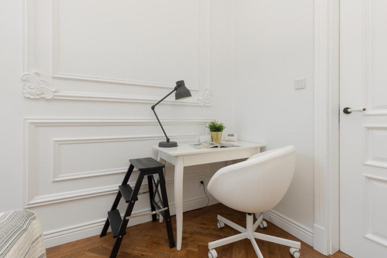 Apartment Strzelecka Old Town Cracow By Renters Prestige Krakkó Kültér fotó